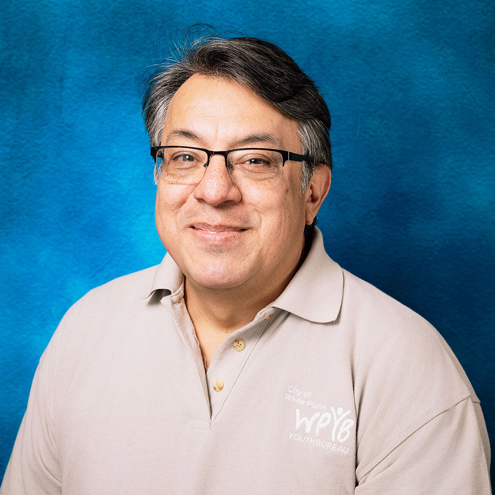 Eric Rios YOUTH SERVICE AIDE, ALTERNATIVES DEPARTMENT PROGRAM COORDINATOR,- AVIATION ACADEMY & MAYOR'S YOUTH COUNSELING